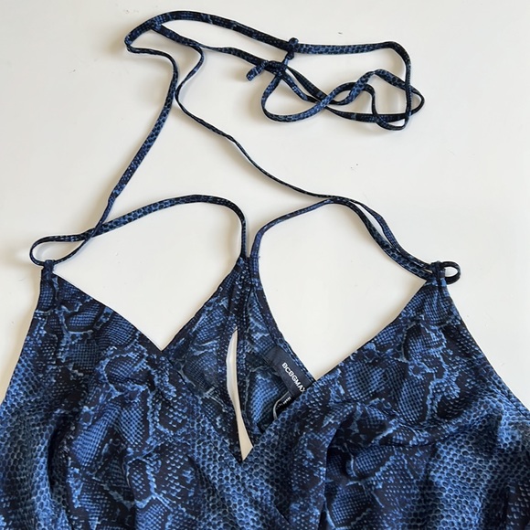 NWT BCBGMAXAZRIA Blue Python Jumpsuit Size XS - Picture 15 of 16